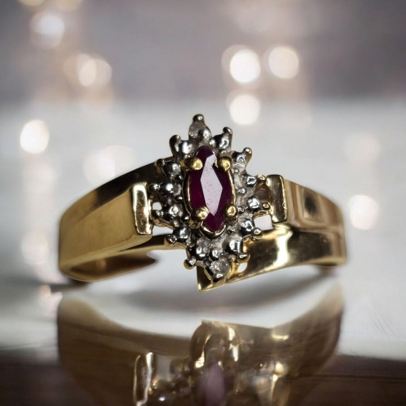 Vintage Marquise Cut Halo Ruby&Diamond💍 Ring 10K Solid Yellow Gold Size7 2.14gm - Picture 1 of 16